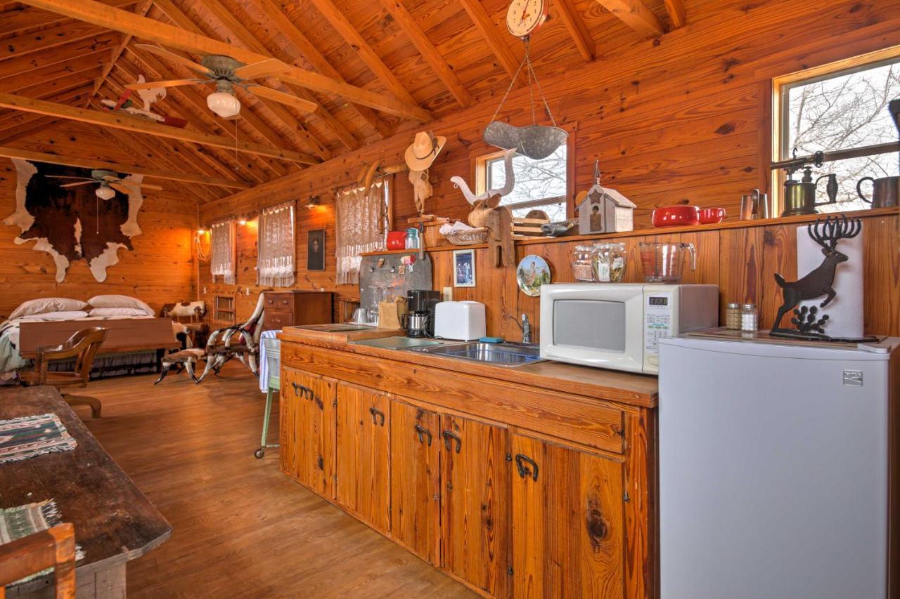 Ark Bunkhouse Fredericksburg Hideaway With Hot Tub Villa Eksteriør bilde