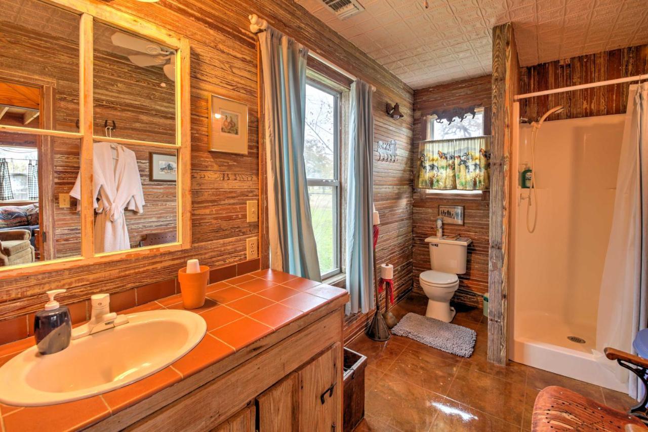Ark Bunkhouse Fredericksburg Hideaway With Hot Tub Villa Eksteriør bilde