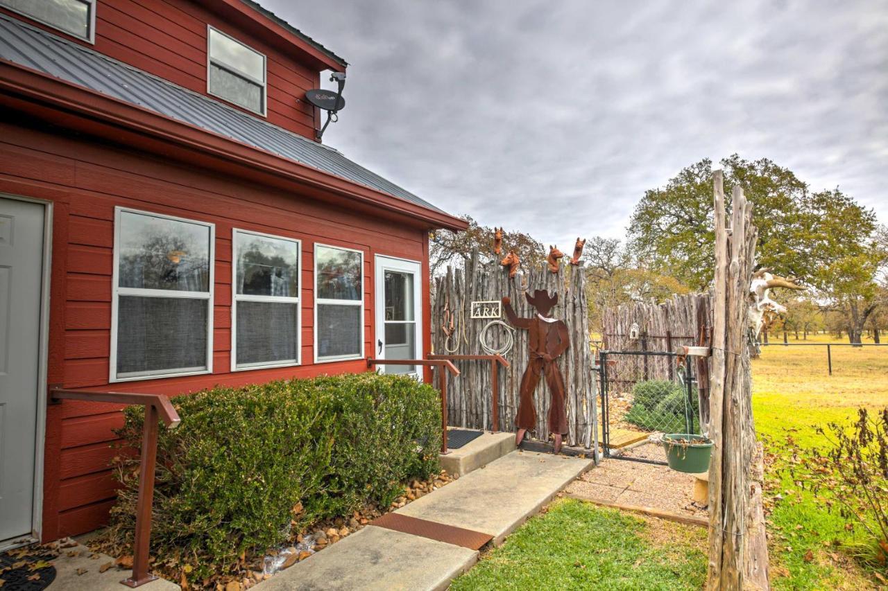 Ark Bunkhouse Fredericksburg Hideaway With Hot Tub Villa Eksteriør bilde